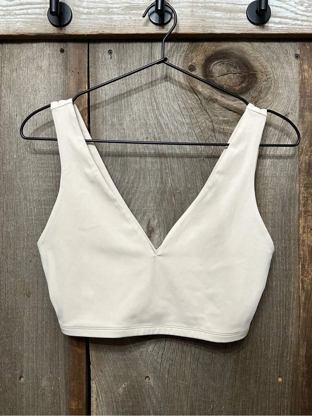 Express Body Contour High Compression Double V-Neck Bralette in Sandshell Small